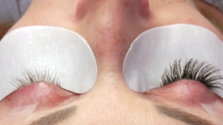 Referenzfoto Eyelash Extensions 1, Nagelstudio Hands Up!