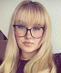 Flora vom Team des Nagelstudio Hands Up! in Pirna
